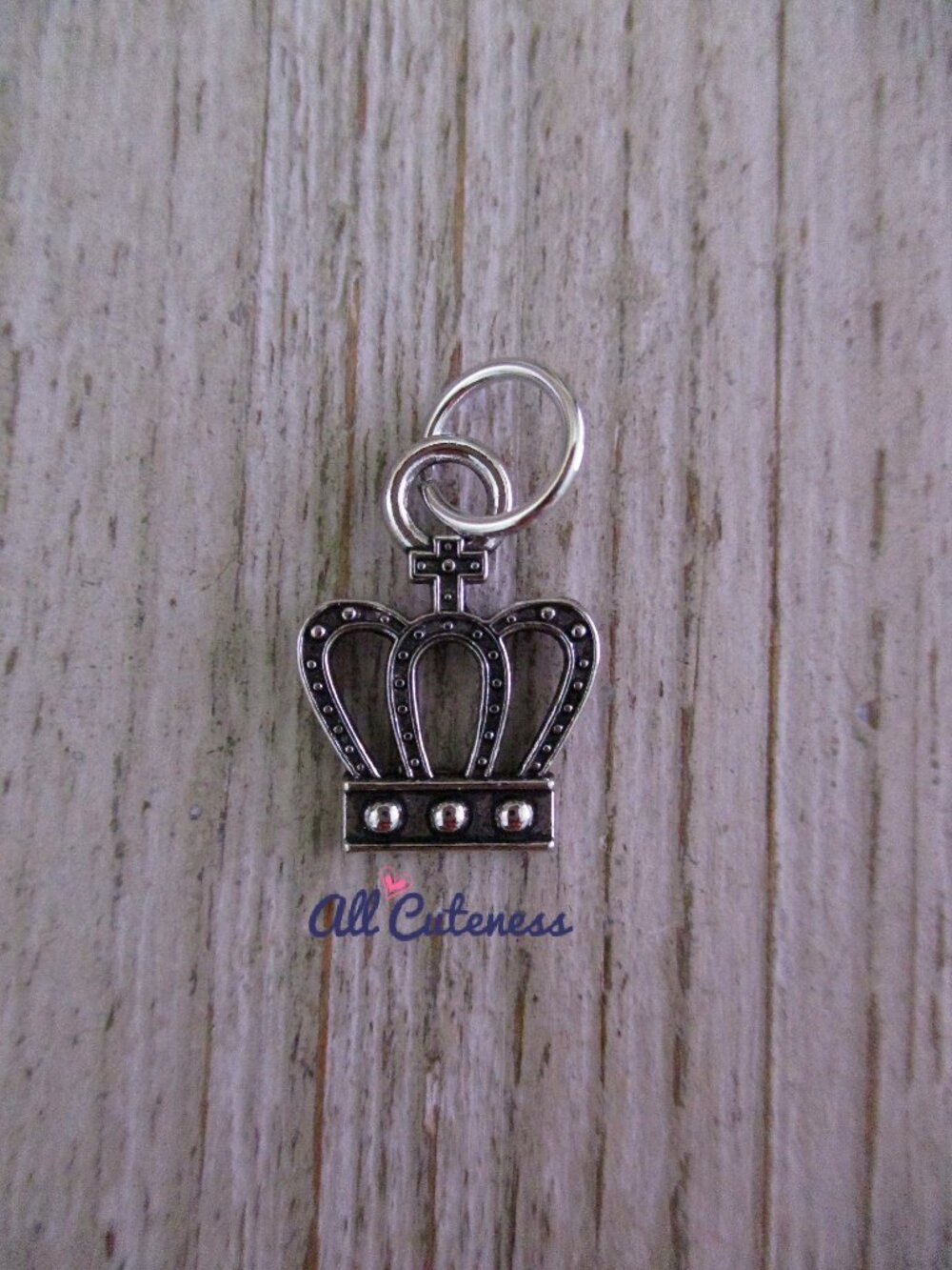🎀 Royal Crown Charm